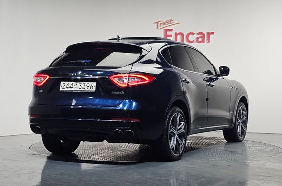 Maserati Levante 3.0 AWD GranLusso — пробег 75 820 км — фото 2 из 5