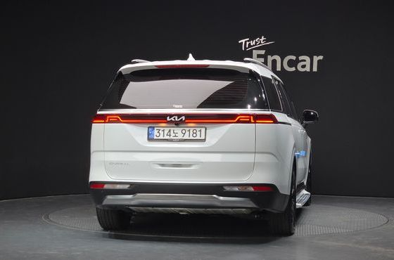 Kia Carnival 9-Seater Signature — пробег 30 636 км — фото 4 из 5