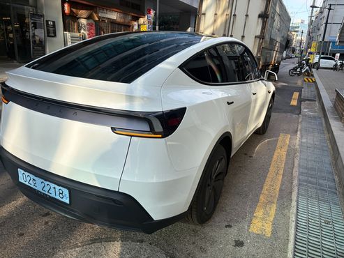 Tesla Model Y RWD — пробег 550 км — фото 4 из 5