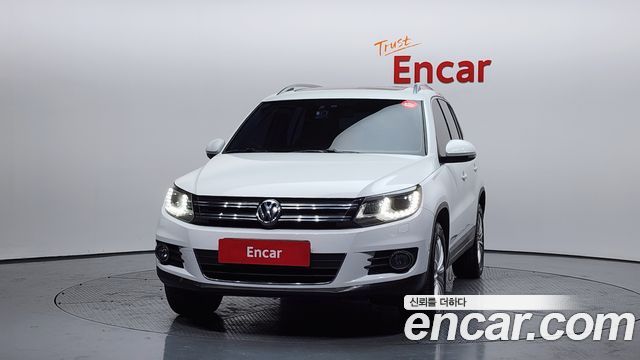 Volkswagen Tiguan 2.0 TDI  Premium 5N — пробег 121 679 км — фото 3 из 5
