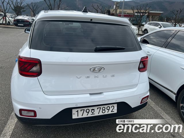 Hyundai Venue 1,6 Premium — пробег 8 342 км — фото 4 из 5