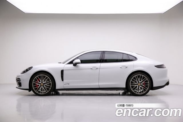 Porsche Panamera 4.0 GTS — пробег 61 600 км — фото 1 из 5