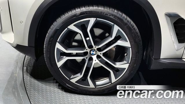 BMW X5 xDrive 30d xLine — пробег 52 311 км — фото 5 из 5