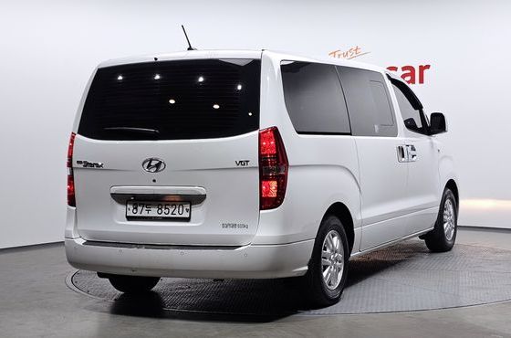 Hyundai Starex 5-Seater VAN Smart — пробег 62 785 км — фото 2 из 5