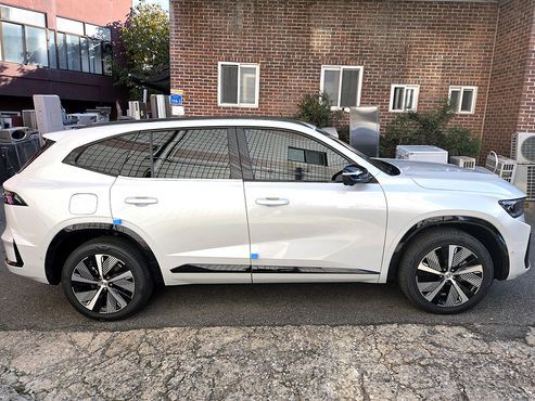 Renault (Samsung) Grand Koleos 1.5 E-TECH Iconic 2WD — пробег 570 км — фото 3 из 5