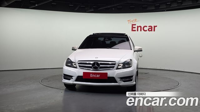 Mercedes-Benz C-Class C200 CGI Avantgarde Style Package — пробег 85 670 км — фото 3 из 5