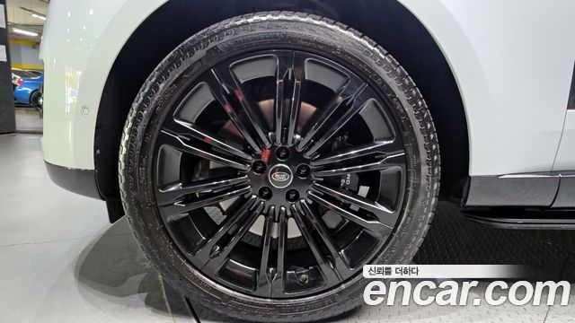 Land Rover Range Rover P530 Autobiography Long Wheel Base — пробег 10 120 км — фото 5 из 5