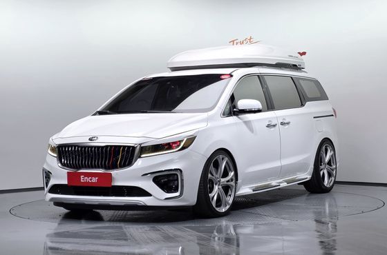 Kia Carnival 7-Seater Limousine President — пробег 73 458 км — фото 1 из 5