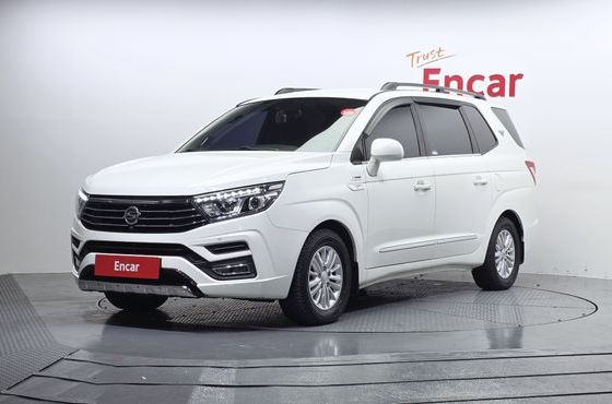 Ssangyong KORANDO 4WD RX 9-seater — пробег 63 063 км — фото 1 из 5