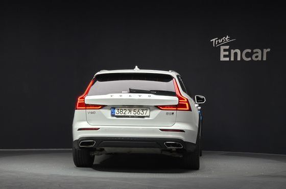 Volvo V60 B5 Pro AWD — пробег 58 005 км — фото 4 из 5