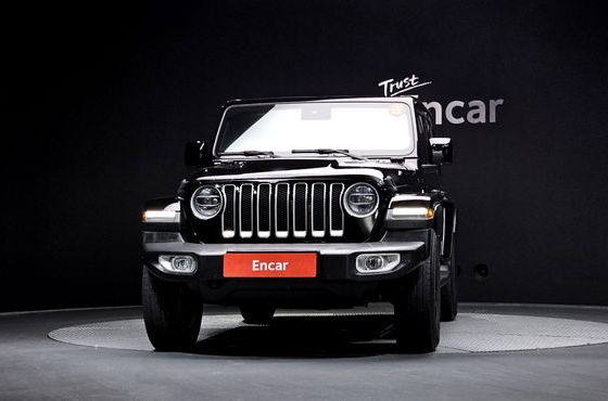 Jeep Wrangler 2.0 Overland Power Top 4Door 80th Edition — пробег 49 235 км — фото 3 из 5