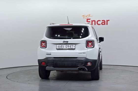 Jeep Renegade 2.0 Diesel Limited AWD — пробег 121 039 км — фото 4 из 5