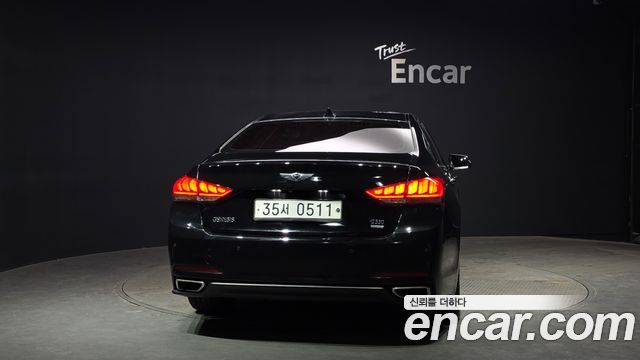 Hyundai Genesis из Кореи Encar