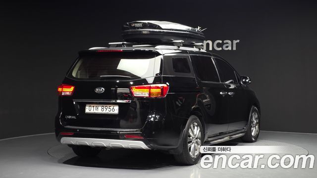 Kia Carnival 9-seater Prestige — пробег 84 679 км — фото 2 из 5