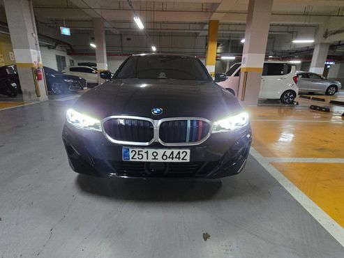 BMW 3-Series 320i — пробег 12 000 км — фото 1 из 5