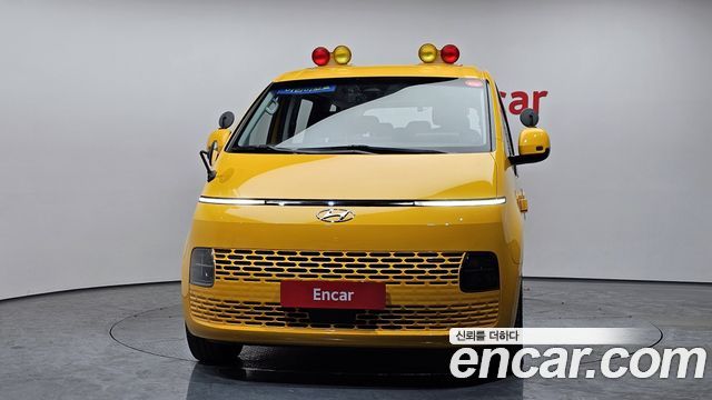 Hyundai Staria L3.5  Kinder Safety Car 11-Seater — пробег 115 062 км — фото 3 из 5