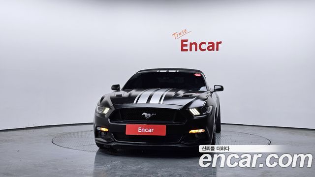 Ford Mustang GT Convertible — пробег 89 335 км — фото 3 из 5