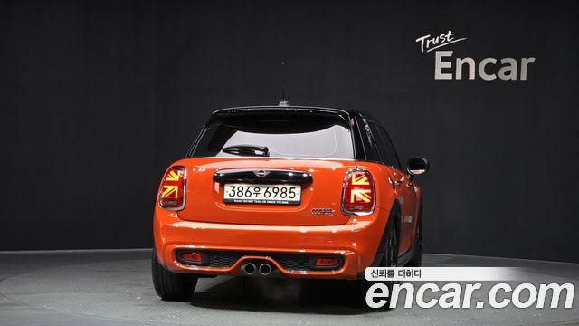 Mini Cooper 5Door Standard 3rd — пробег 63 469 км — фото 4 из 5