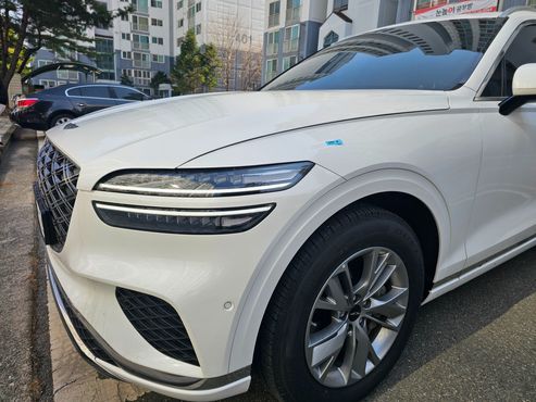 Genesis GV70 2.5T Gasoline 2WD — пробег 7 777 км — фото 2 из 5