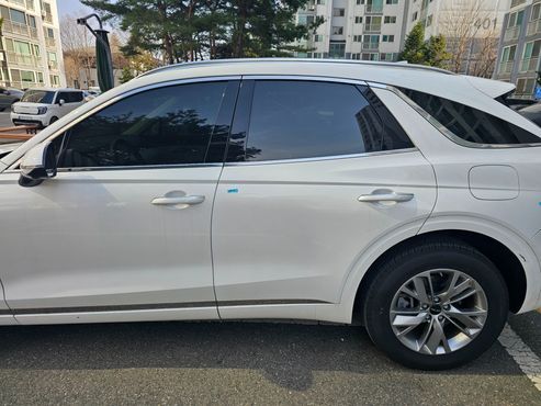 Genesis GV70 2.5T Gasoline 2WD — пробег 7 777 км — фото 3 из 5