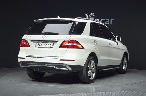 Mercedes-Benz M-class ML350 BlueTEC 4MATIC — пробег 182 812 км — фото 2 из 5
