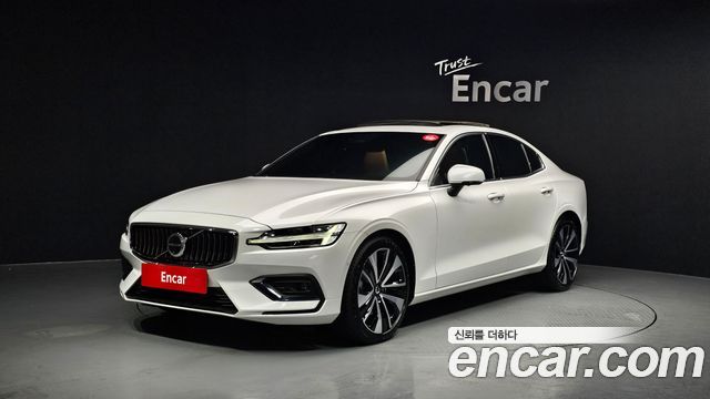 Volvo S60 B5 Ultimate Bright — пробег 5 573 км — фото 1 из 5