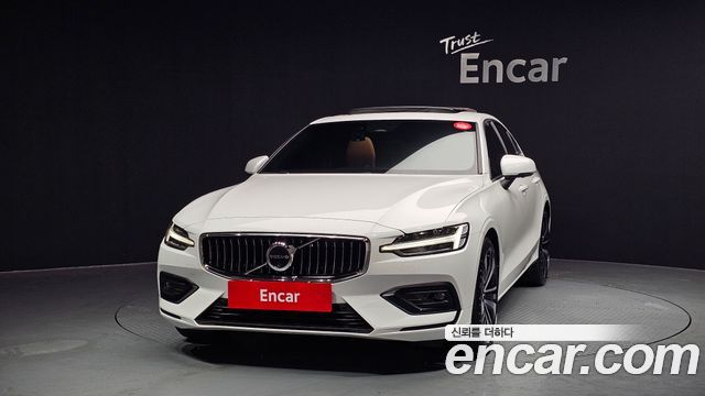 Volvo S60 B5 Ultimate Bright — пробег 5 573 км — фото 3 из 5