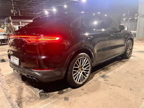 Porsche Cayenne 3.0 E-HYBRID COUPE PLATINUM EDITION — пробег 74 000 км — фото 5 из 5