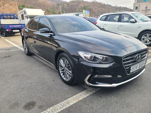 Hyundai Grandeur 2.4 Premium — пробег 28 000 км — фото 1 из 5