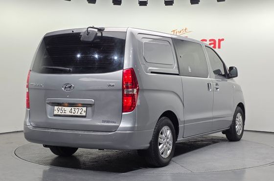 Hyundai Starex Van 5-Seater Smart — пробег 56 908 км — фото 2 из 5
