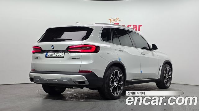 BMW X5 xDrive 30d xLine — пробег 45 721 км — фото 2 из 5