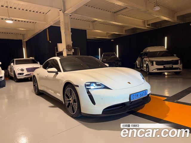 Porsche Taycan Base — пробег 55 000 км — фото 2 из 5