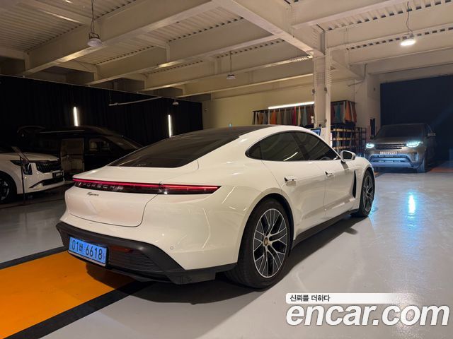 Porsche Taycan Base — пробег 55 000 км — фото 4 из 5