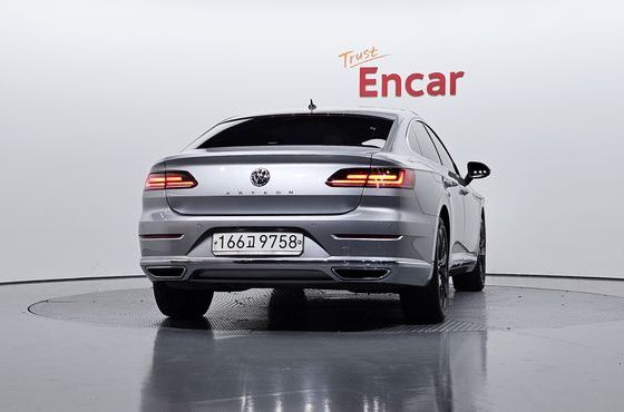 Volkswagen Arteon 2.0 TDI Prestige — пробег 134 136 км — фото 4 из 5