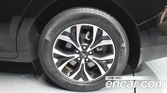 Kia Carnival 11-Seater Prestige — пробег 94 274 км — фото 5 из 5