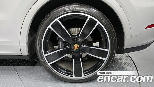 Porsche Cayenne 3.0 — пробег 63 090 км — фото 5 из 5