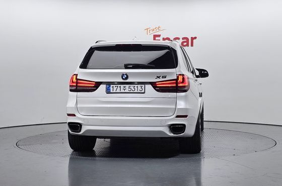BMW X5 xDrive 40d — пробег 100 945 км — фото 4 из 5