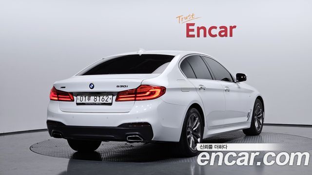 BMW 5-Series 530i xDrive M Sport Package Plus — пробег 77 922 км — фото 2 из 5