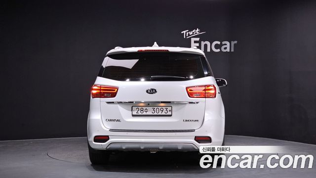 Kia Carnival из Кореи Encar
