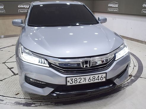 Honda Accord 2.4 9th — пробег 82 000 км — фото 3 из 5