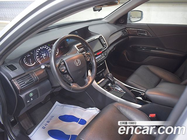 Honda Accord 2.4 9th — пробег 82 000 км — фото 5 из 5