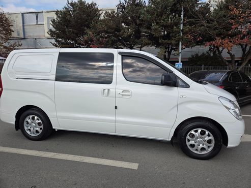 Hyundai Starex 5-Seater VAN CVX Deluxe — пробег 167 000 км — фото 3 из 5
