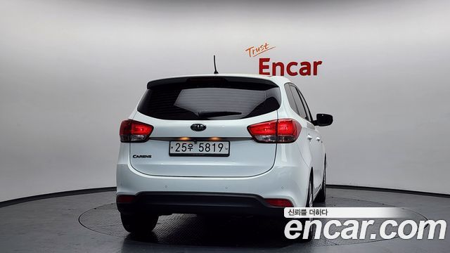 Kia Carens 2.0 LPi Prestige — пробег 205 501 км — фото 4 из 5