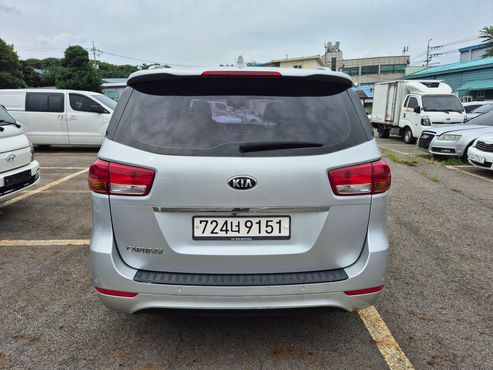 Kia Carnival 11-seater Luxury — пробег 141 600 км — фото 3 из 5