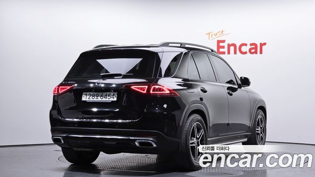 Mercedes-Benz GLE-Class GLE300d 4MATIC — пробег 106 130 км — фото 2 из 5