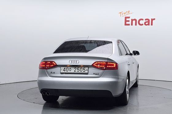 Audi A4 2.0 TFSI Quattro Dynamic B8 — пробег 37 913 км — фото 4 из 5