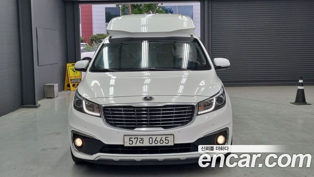 Kia Carnival Gasoline 9-seater Hi-Limousine Noblesse — пробег 157 500 км — фото 3 из 5