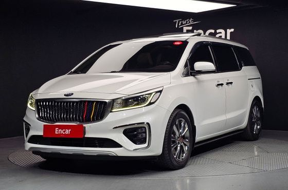 Kia Carnival 9-Seater Prstige — пробег 122 902 км — фото 1 из 5