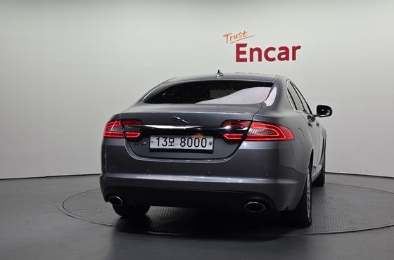 Jaguar XF 2.0 Luxury X250 — пробег 85 011 км — фото 4 из 5
