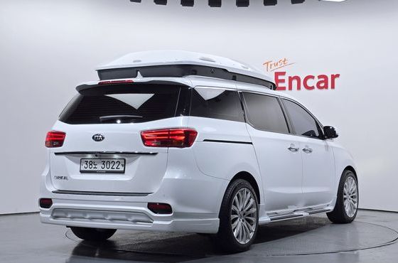 Kia Carnival 9-Seater Outdoor Prestige — пробег 109 783 км — фото 2 из 5